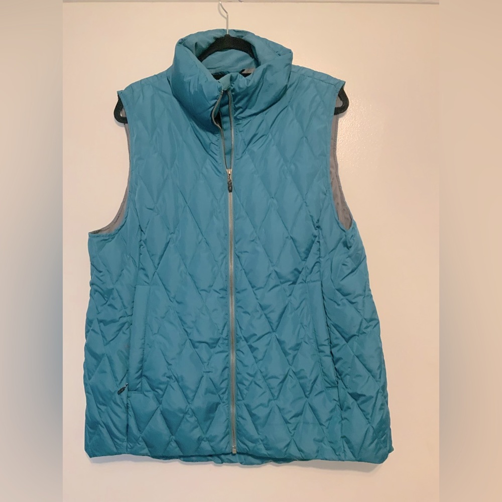 Moosejaw Vest size xl. New